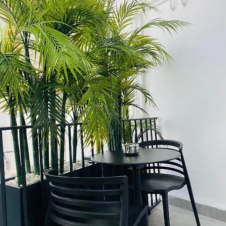 Maison d'hôtes Elite - Gay Men Only (adults Only)