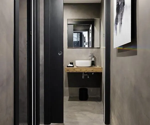 Elite - Gay Men Only (adults Only) 4* Σίτζες